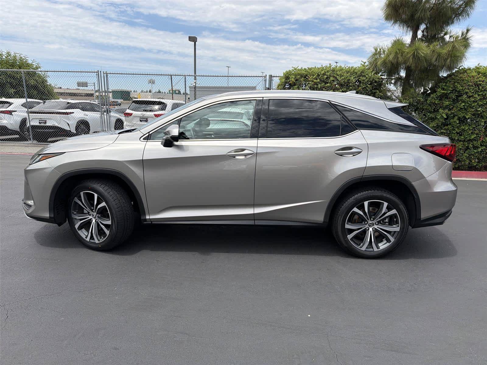 Used 2022 Lexus RX 350 FWD w/ Premium Package image 3