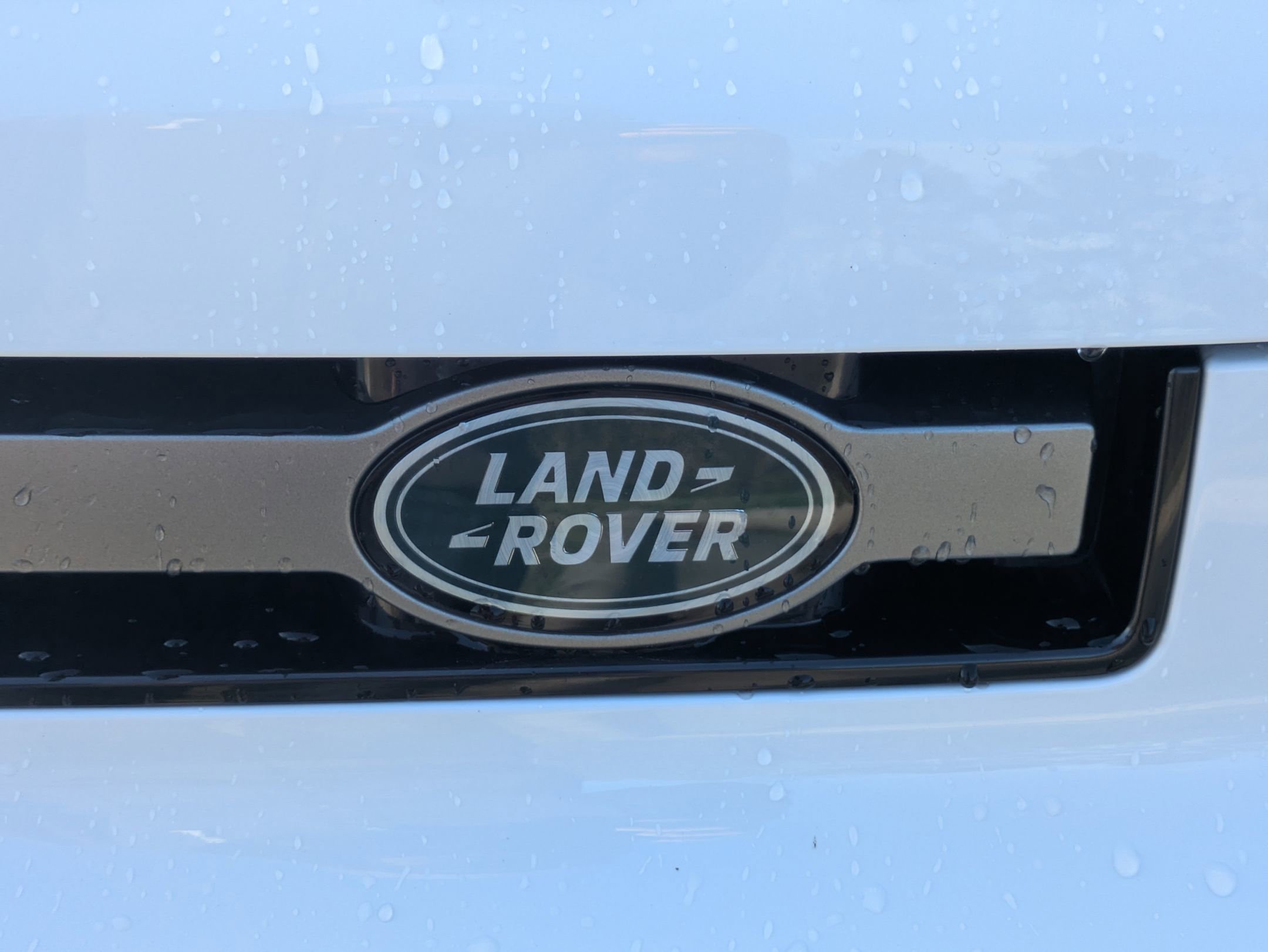 Certified 2023 Land Rover Defender 110 X-Dynamic SE image 33