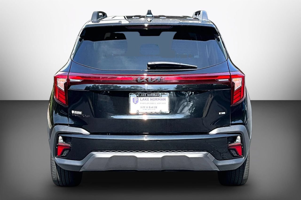Used 2025 Kia Seltos X-Line AWD/4WD image 7