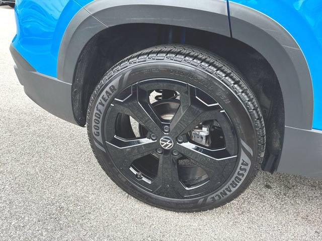 Certified 2025 Volkswagen Taos SE AWD/4WD image 33