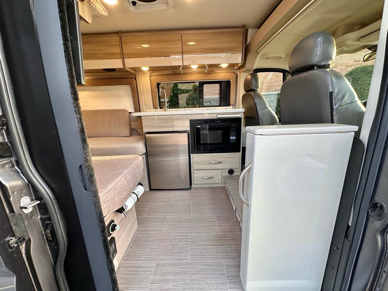 Used 2021 RAM ProMaster 3500 w/ Convenience Group image 19