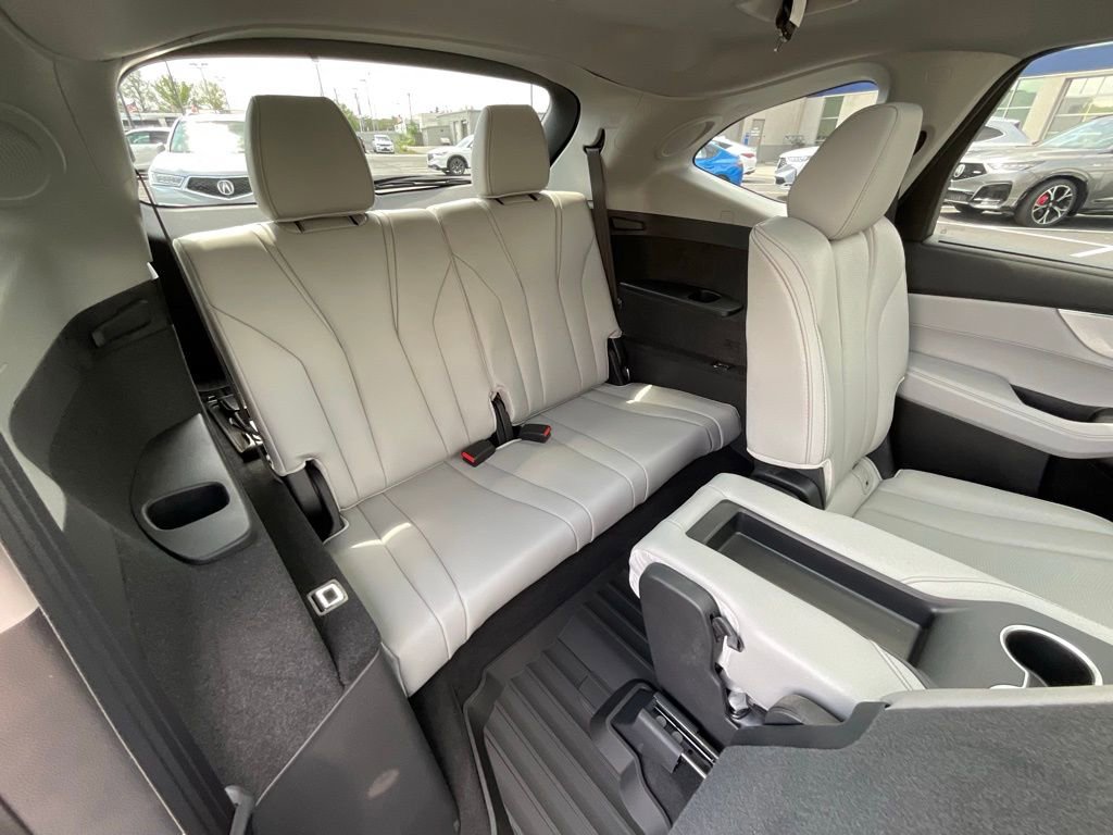 Certified 2025 Acura MDX w/ Technology Package AWD/4WD image 24