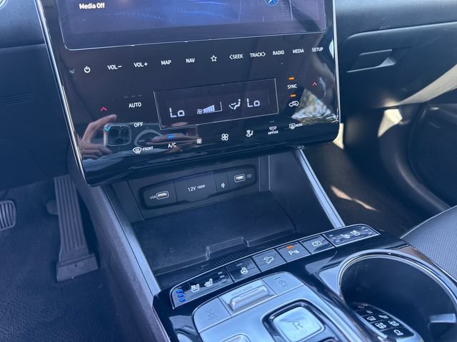 Used 2022 Hyundai Tucson Limited AWD/4WD image 17