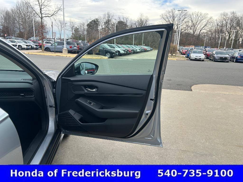 Certified 2025 Honda Accord SE image 10