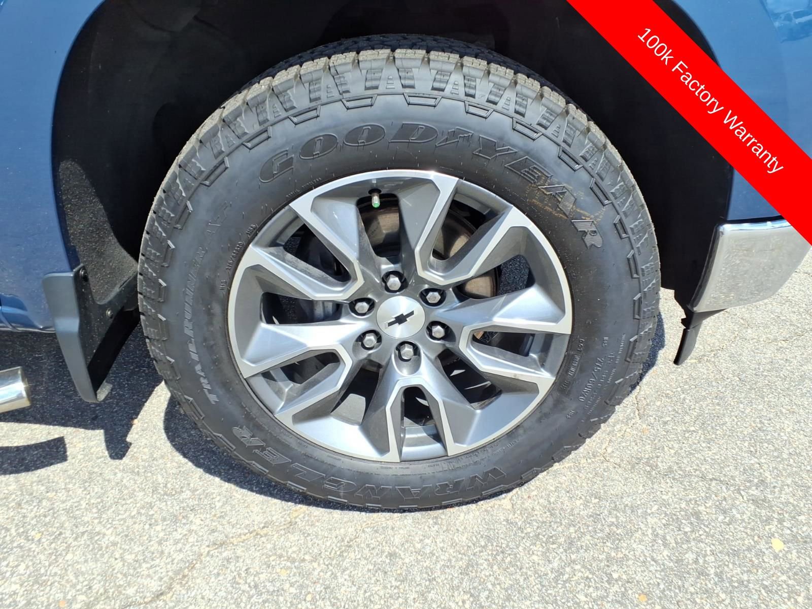 Used 2024 Chevrolet Silverado 1500 LT AWD/4WD image 13