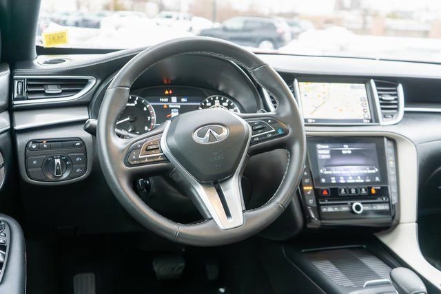 Used 2023 INFINITI QX55 Essential image 16
