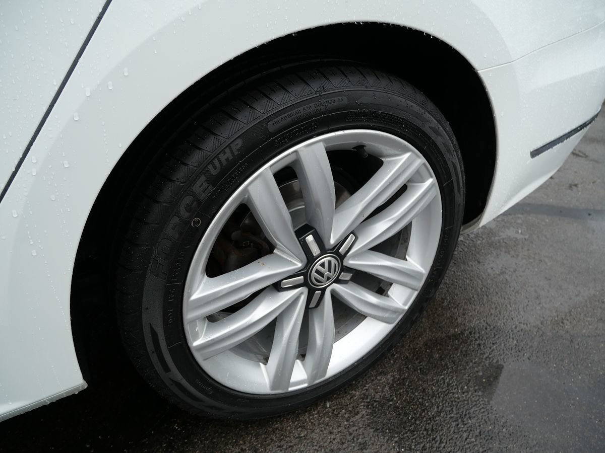 Used 2017 Volkswagen Passat 1.8T SE FWD image 37