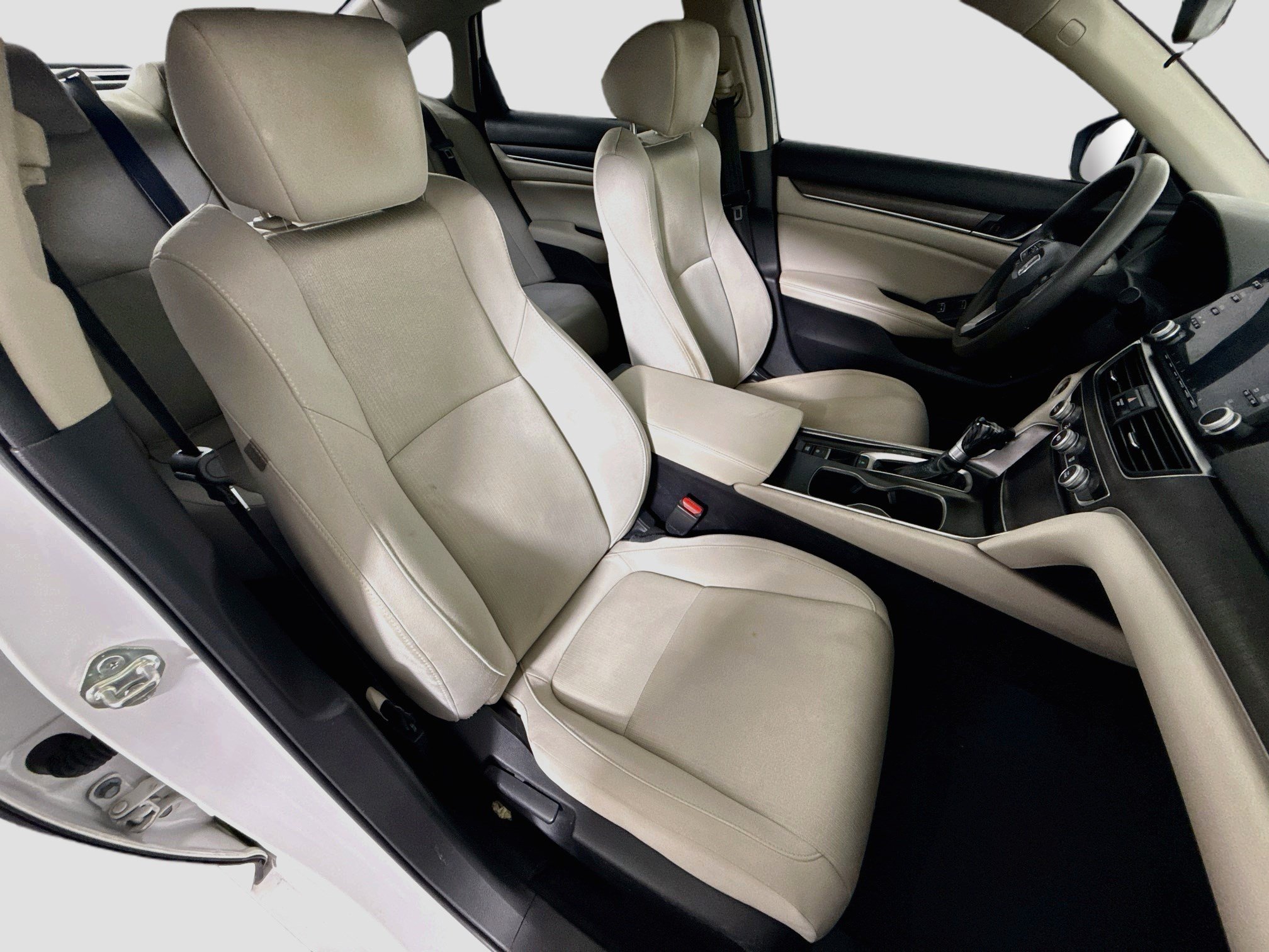 Used 2018 Honda Accord LX image 29