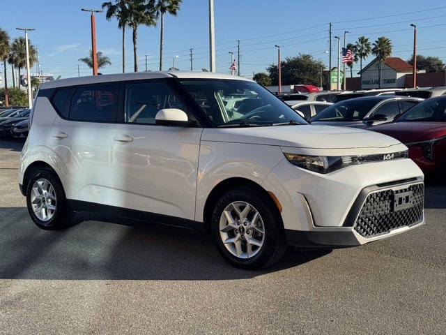 Certified 2024 Kia Soul LX w/ Option Group 015 image 4