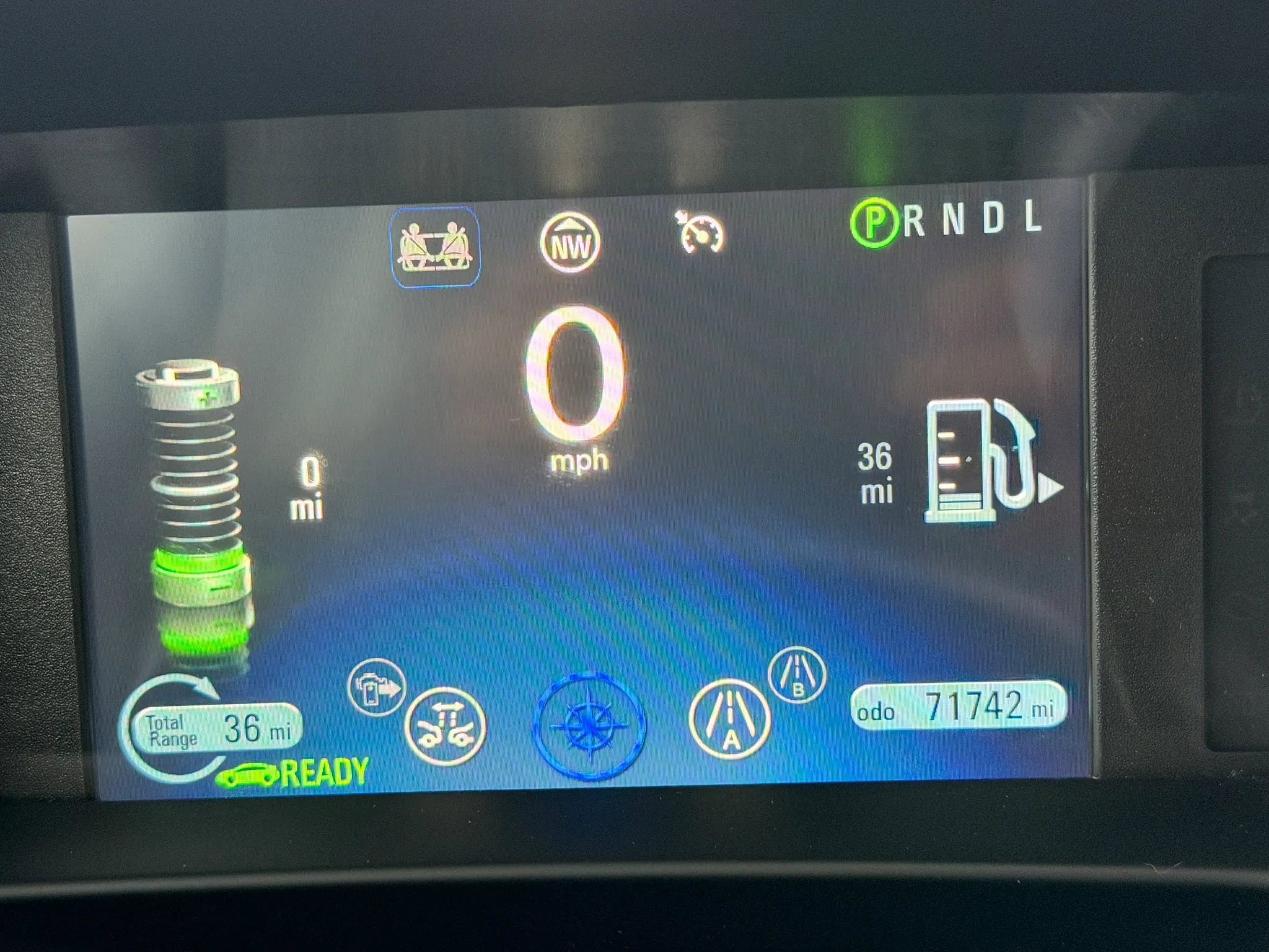Used 2015 Chevrolet Volt Premium w/ Premium Trim Package FWD image 5
