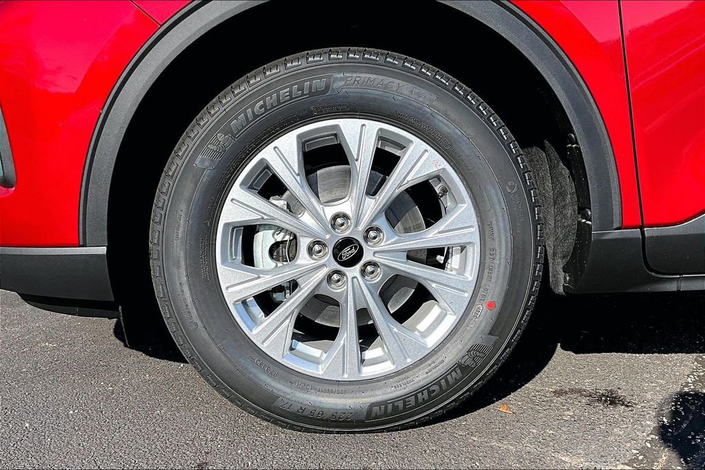 New 2026 Ford Escape Active w/ Cold Weather Package FWD image 12