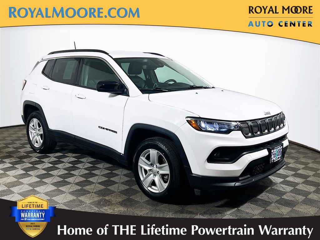 Used 2022 Jeep Compass Latitude image 1