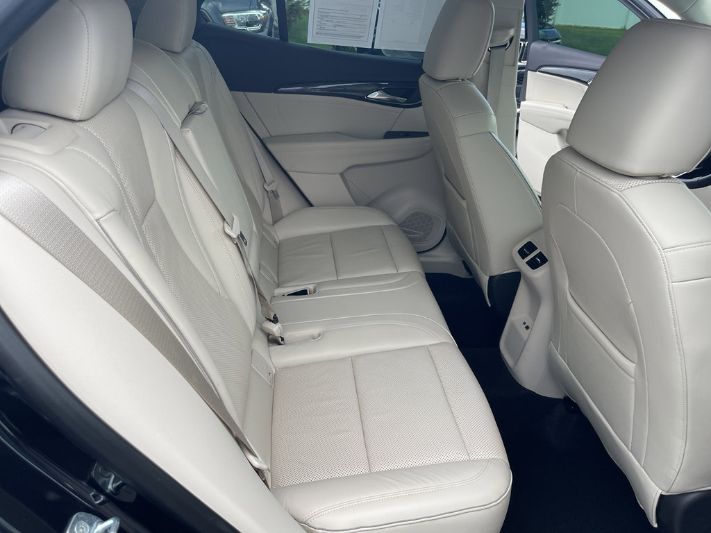 Used 2021 Buick Envision Essence image 33