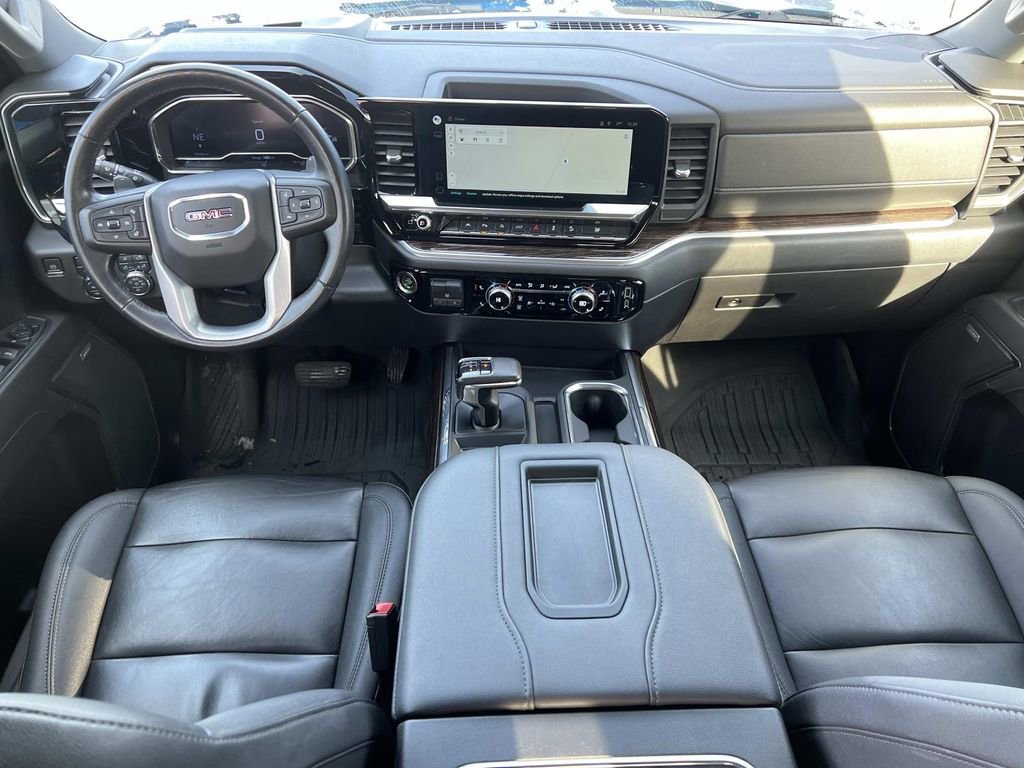 Used 2022 GMC Sierra 1500 Elevation w/ Elevation Premium Package image 3