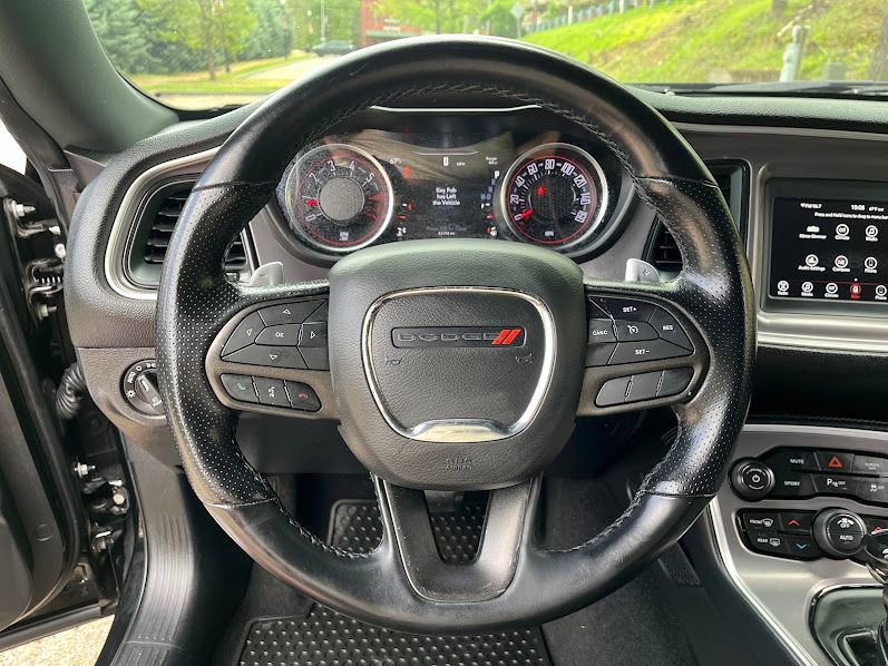 Used 2022 Dodge Challenger R/T RWD image 13