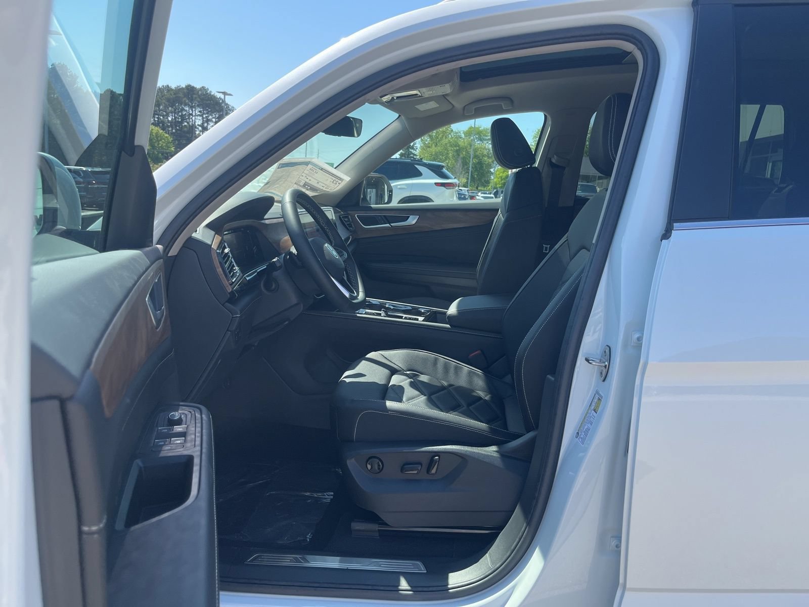 New 2026 Volkswagen Atlas SE FWD image 22
