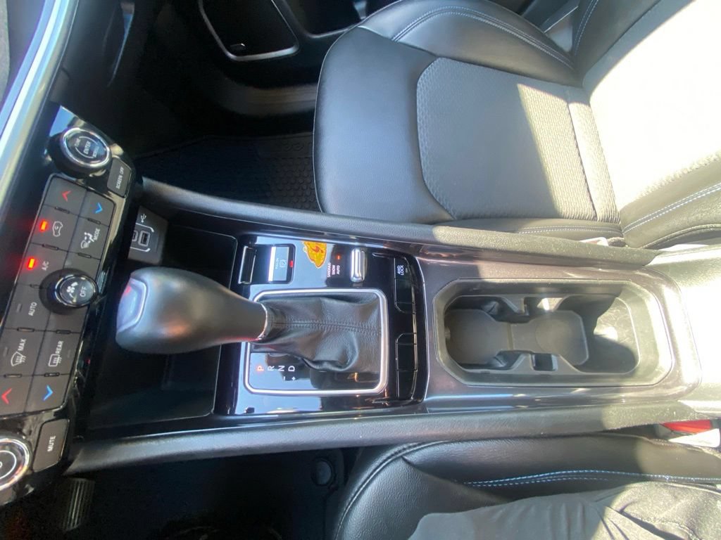 Used 2025 Jeep Compass Latitude w/ Sun & Sound Group AWD/4WD image 32