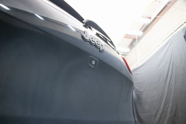 Used 2016 Jeep Cherokee Trailhawk w/ Comfort/Convenience Group image 13