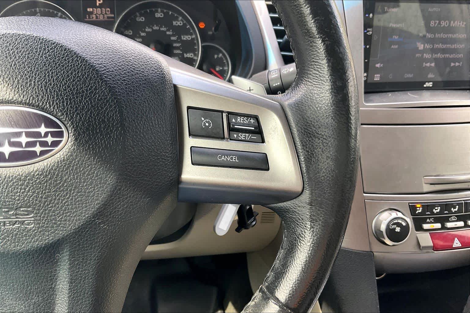 Used 2013 Subaru Outback 2.5i Premium AWD/4WD image 24
