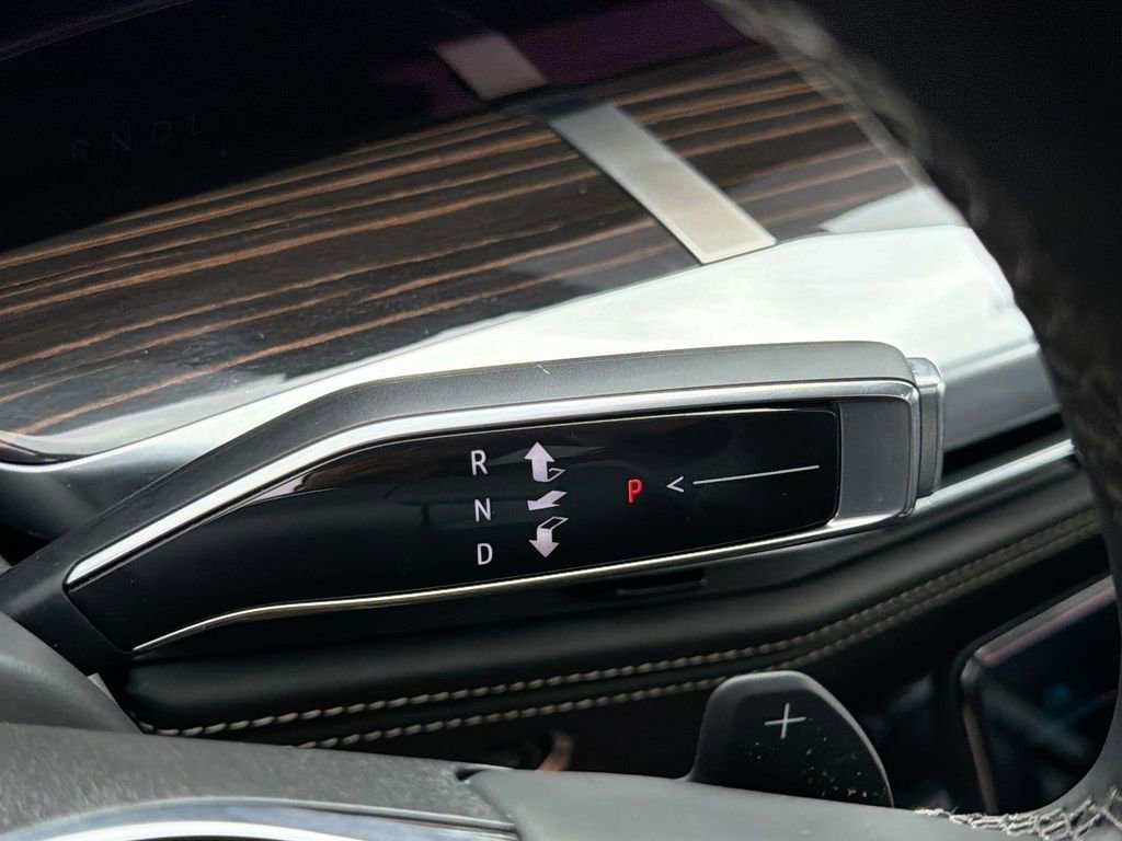 Certified 2026 Cadillac Escalade Luxury RWD image 13
