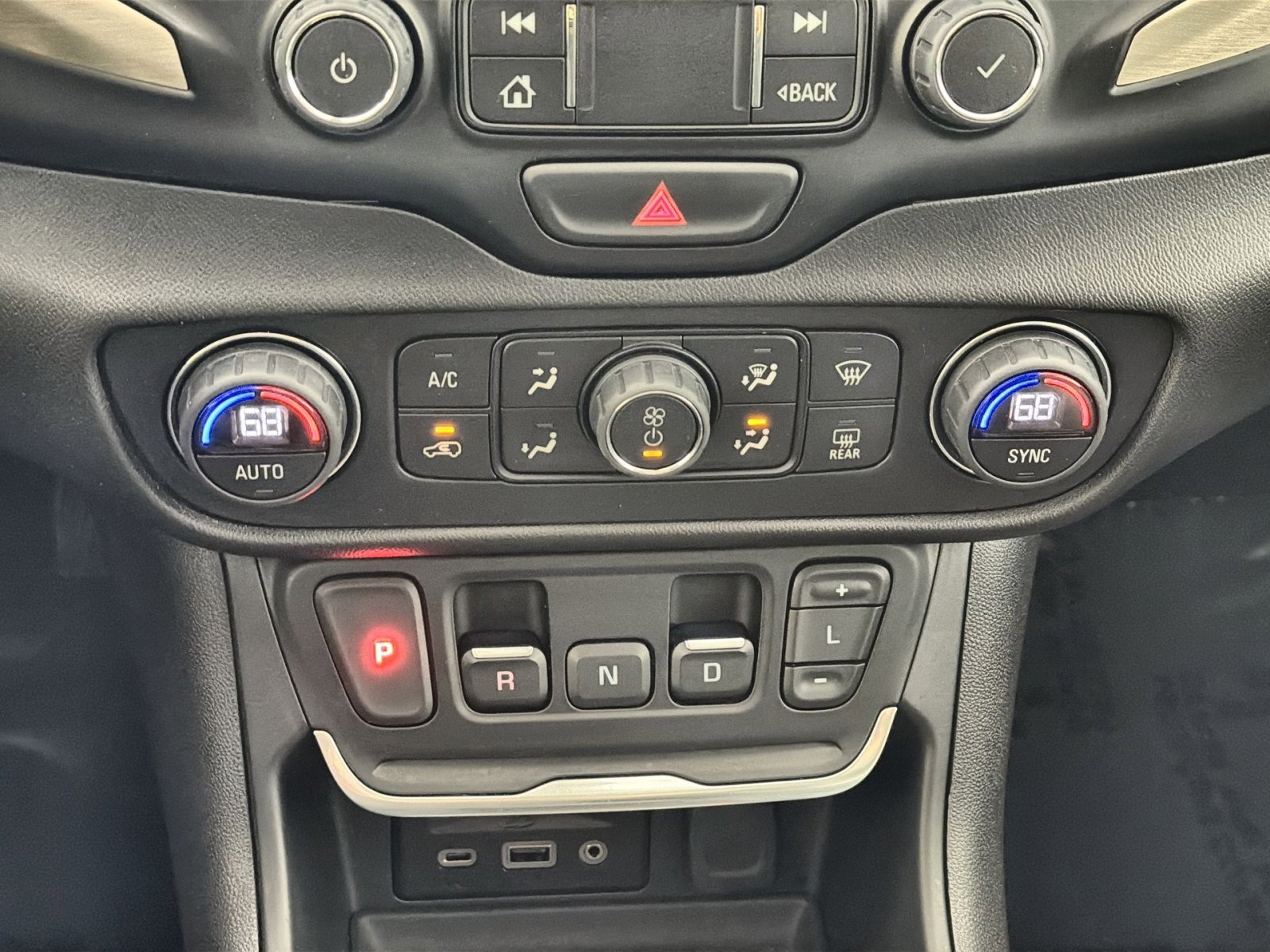 Used 2020 GMC Terrain Denali w/ Denali Premium Package image 21