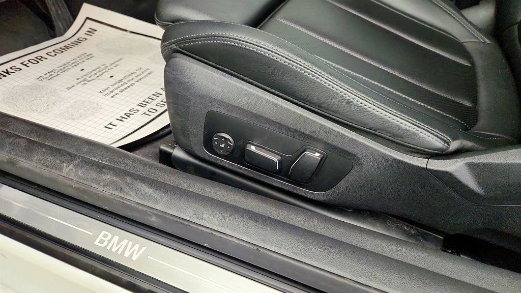 Used 2025 BMW 430i 430i Convertible with Premium image 12