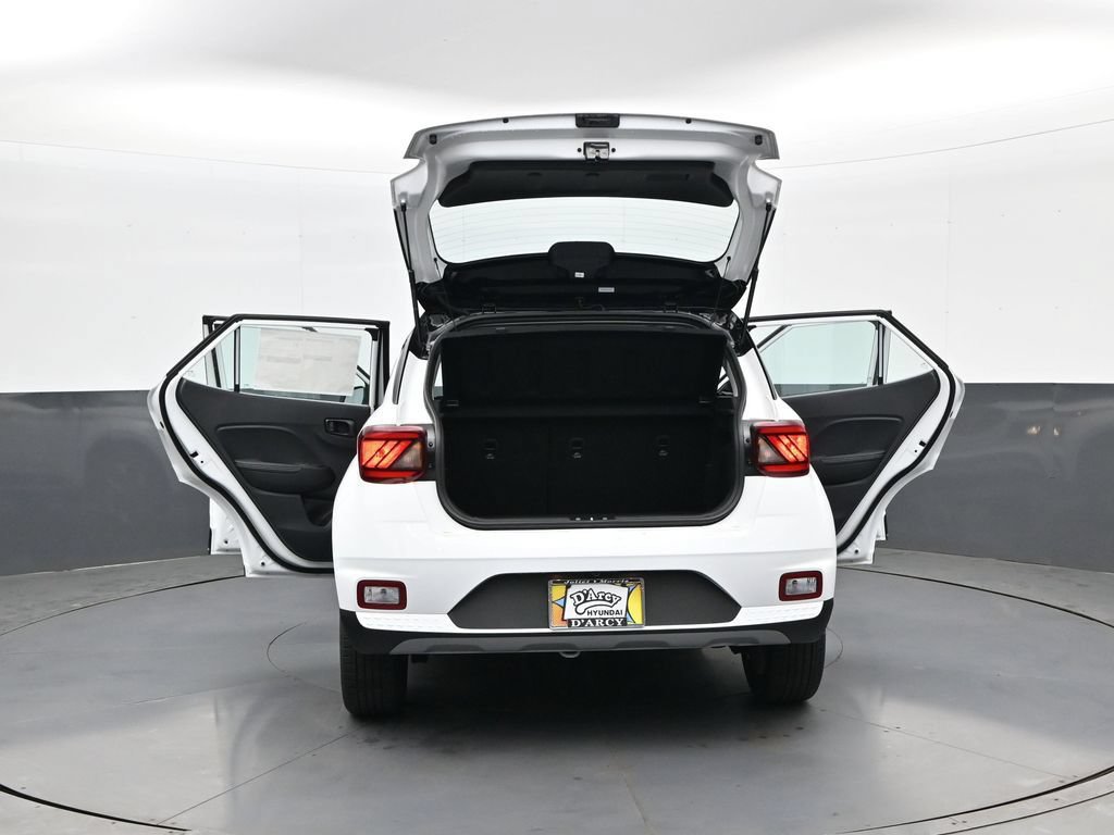 New 2026 Hyundai Venue SEL FWD image 32