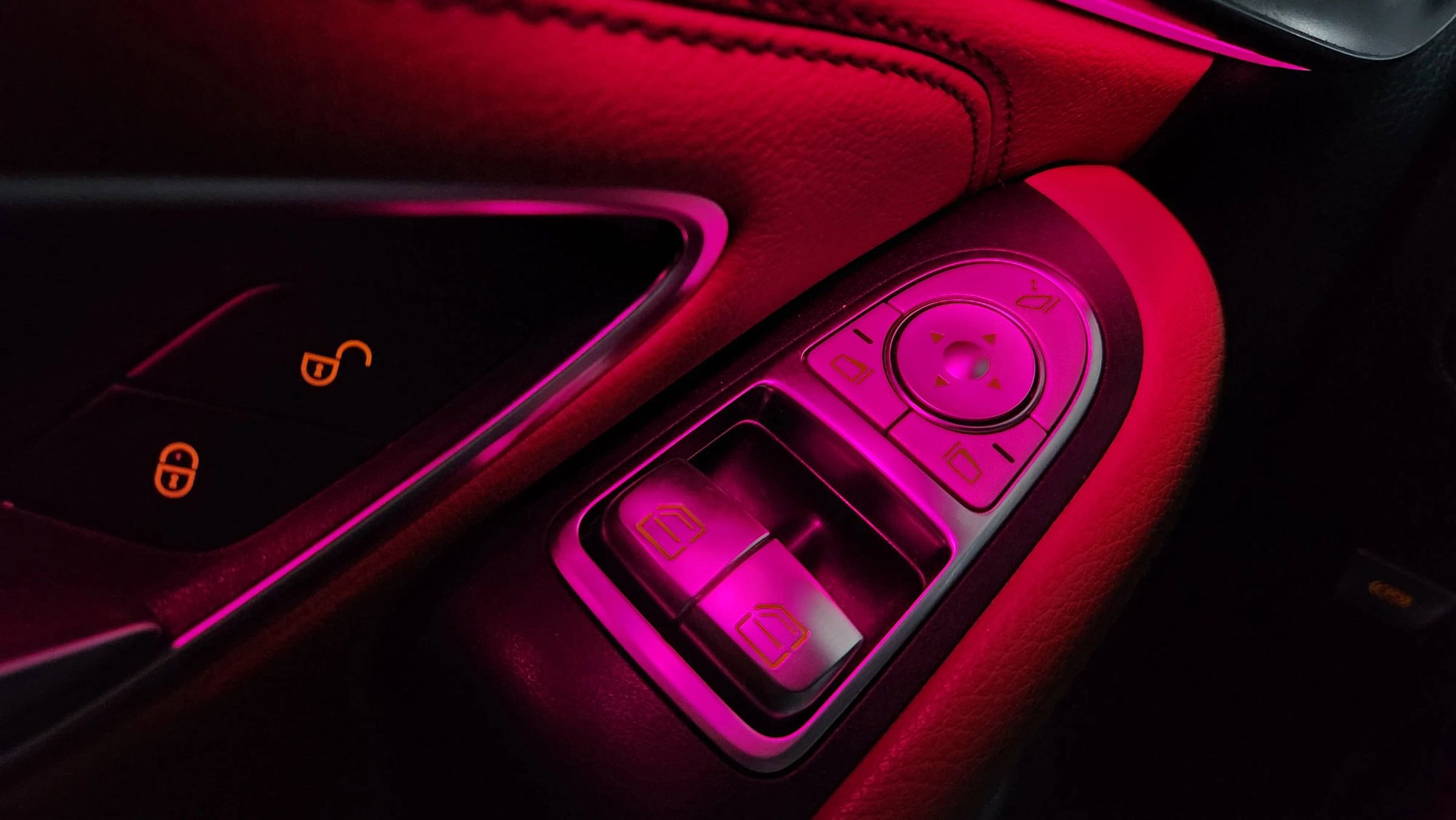 Used 2019 Mercedes-Benz C 300 4MATIC Coupe w/ AMG Line image 40