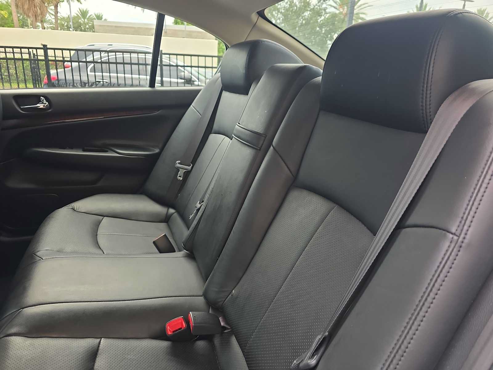 Used 2013 INFINITI G37 x Sedan w/ Premium Pkg AWD/4WD image 11