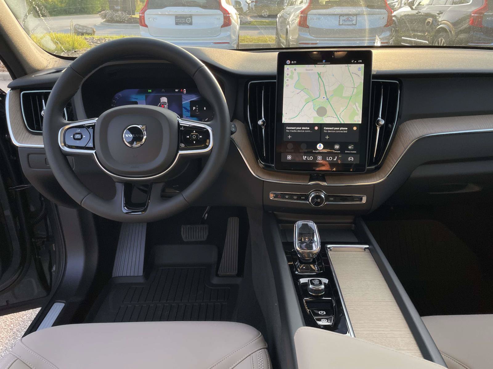 New 2027 Volvo XC60 B5 Plus AWD/4WD image 4