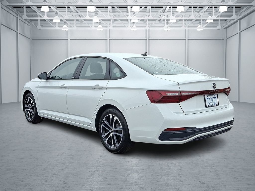 Certified 2025 Volkswagen Jetta Sport image 4