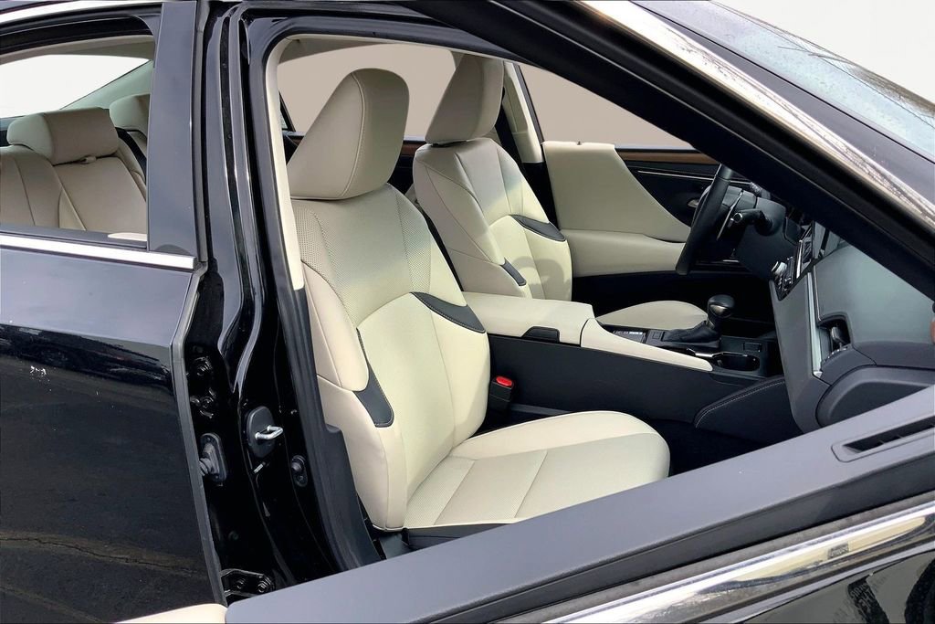 Used 2024 Lexus ES 350 w/ Premium Package image 20