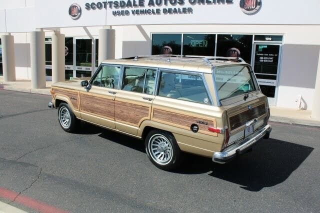 Used 1990 Jeep Grand Wagoneer image 12