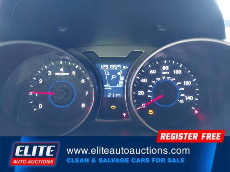 Used 2017 Hyundai Veloster Value Edition FWD image 14