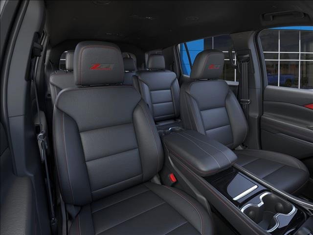 New 2026 Chevrolet Traverse Z71 w/ LPO, Floor Liner Package image 16