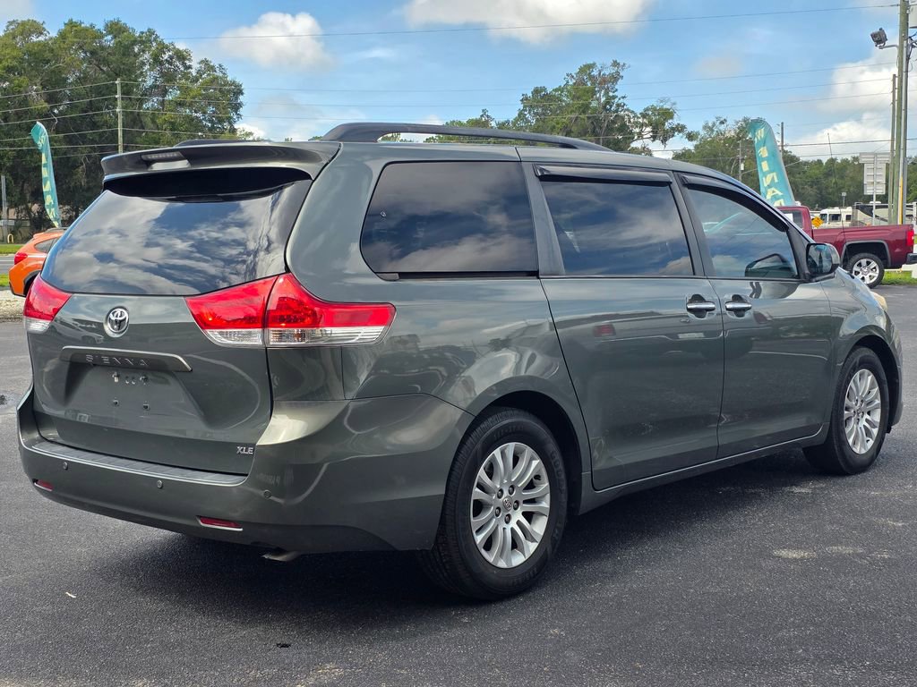 Used 2014 Toyota Sienna Limited image 5