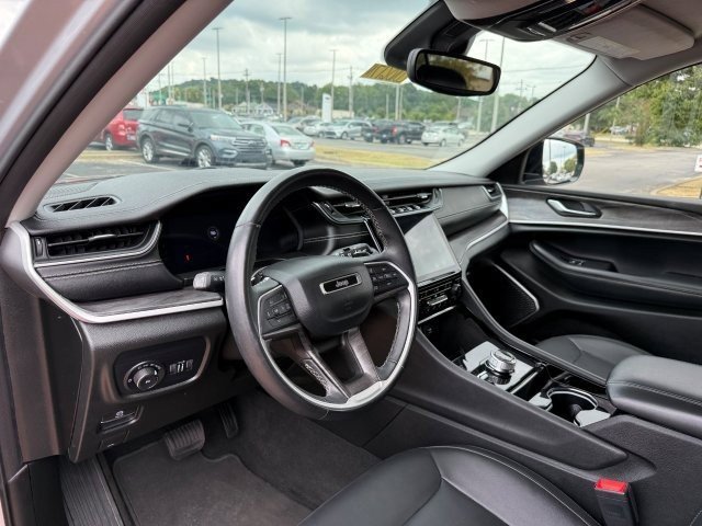 Used 2022 Jeep Grand Cherokee L Limited image 12