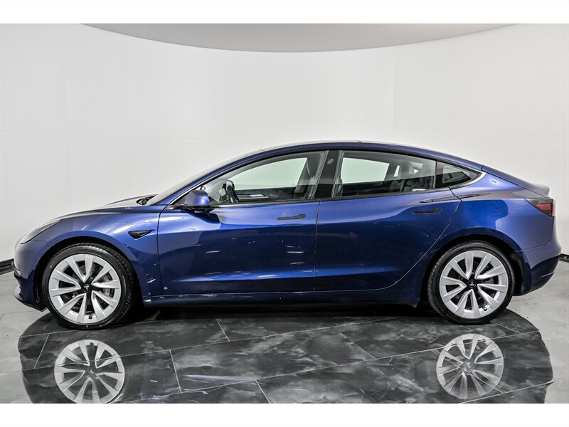Used 2022 Tesla Model 3 RWD image 6