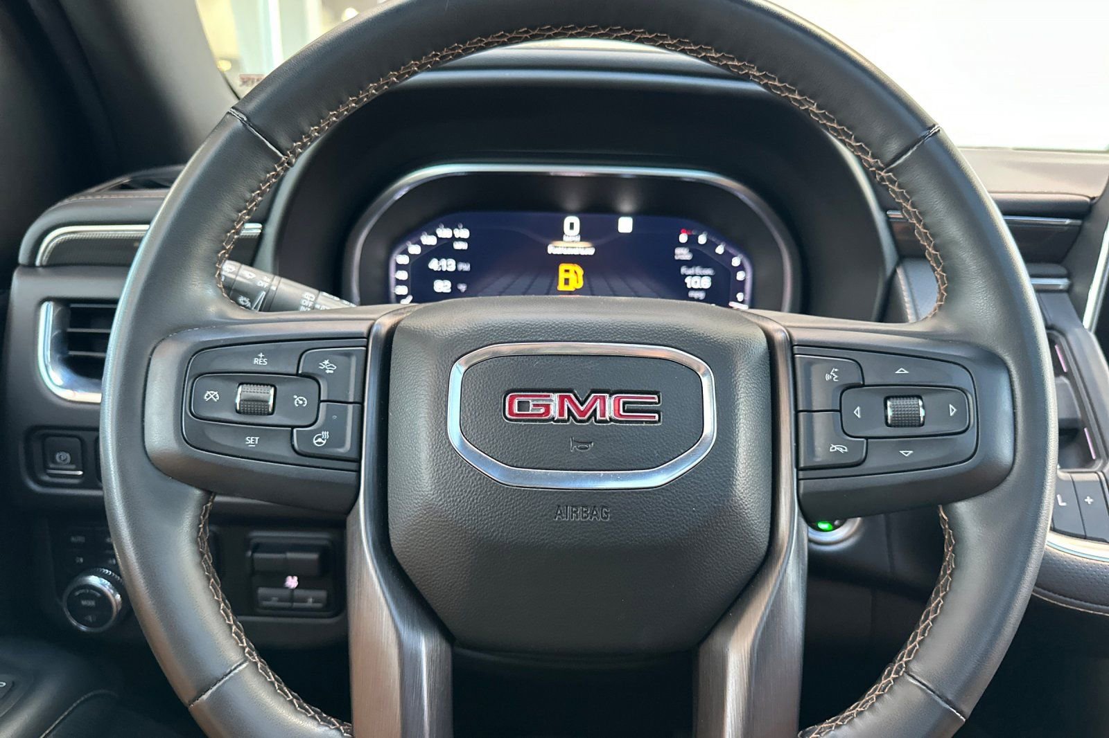 Used 2023 GMC Yukon XL AT4 w/ AT4 Premium Plus Package image 24