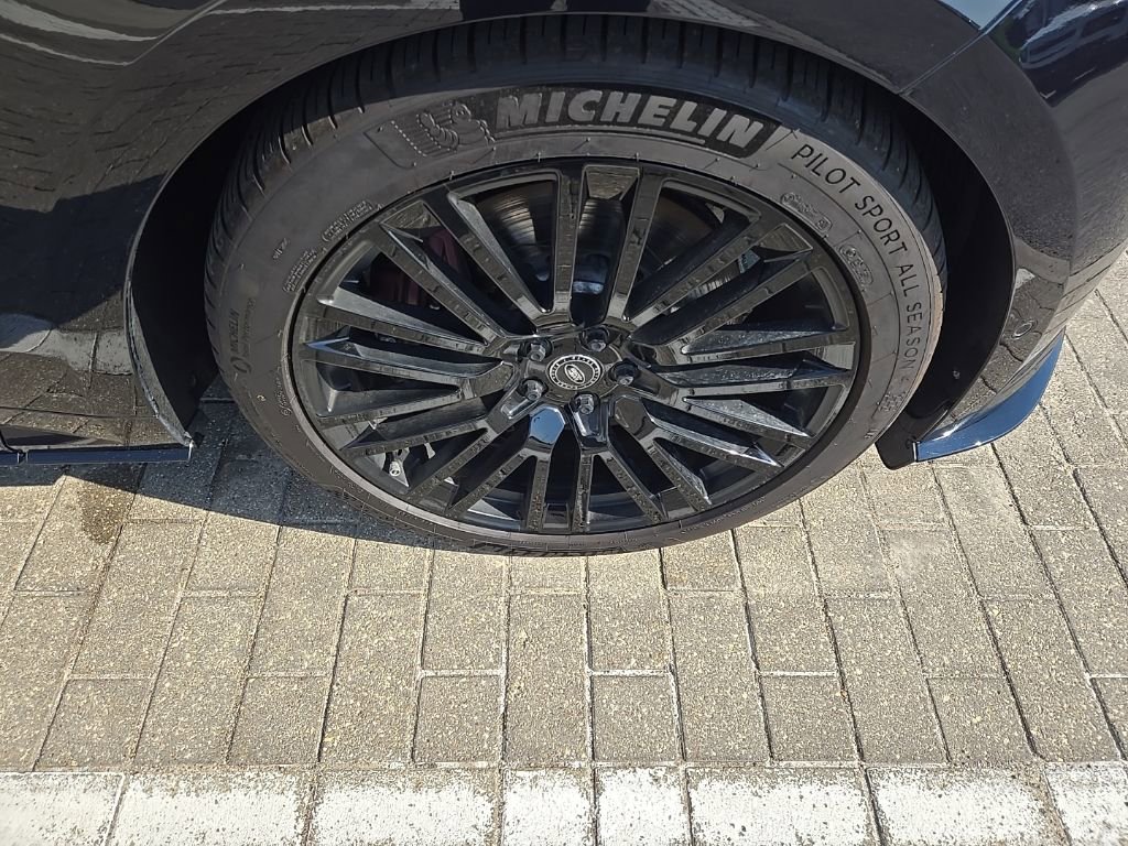 Used 2025 Land Rover Range Rover Sport SV Edition Two image 11