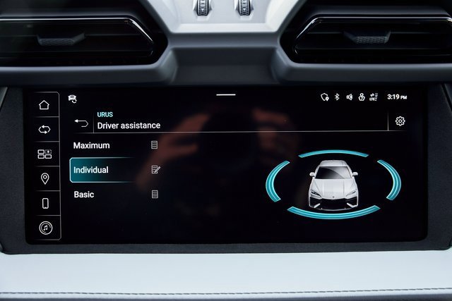 Used 2025 Lamborghini Urus SE image 79