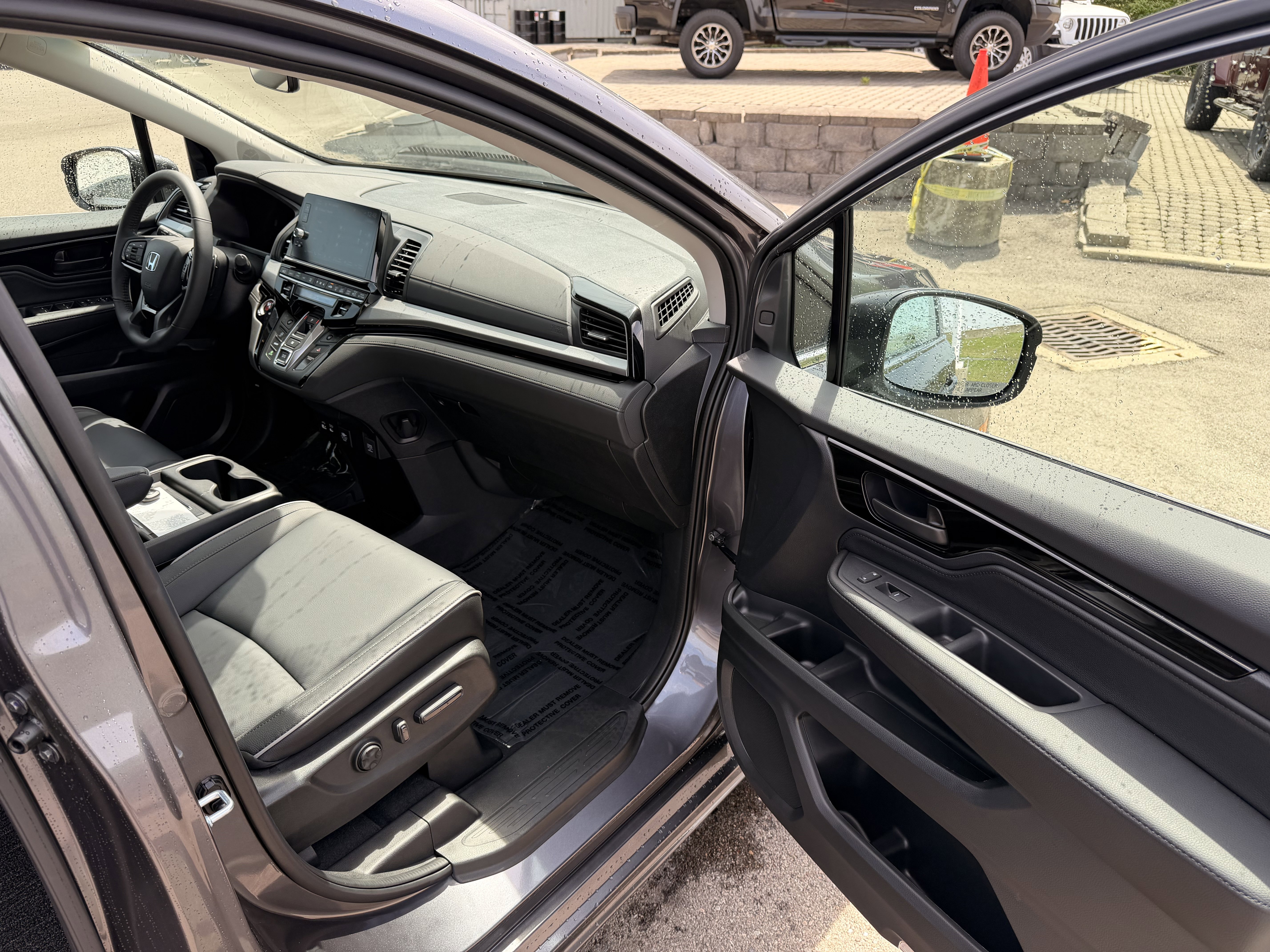 Certified 2026 Honda Odyssey Touring image 15