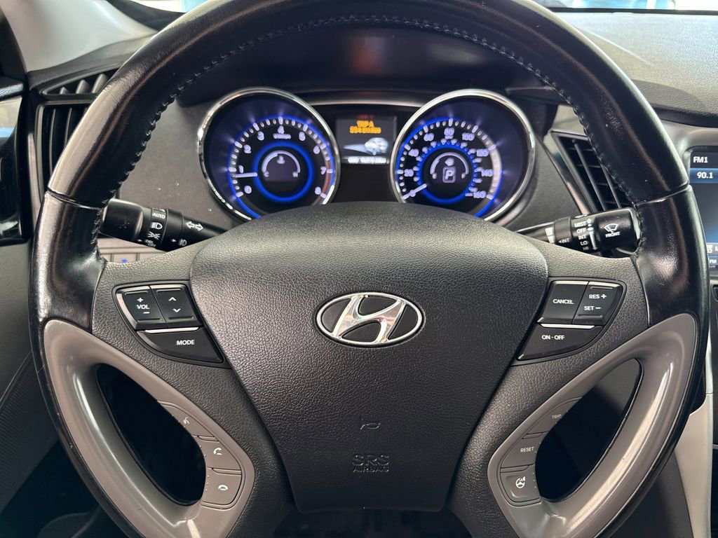 Used 2014 Hyundai Sonata Limited w/ Technology Package 05 FWD image 22
