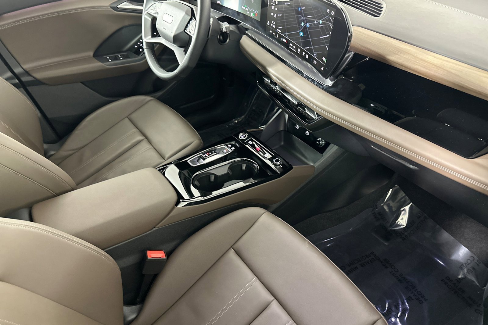 Used 2025 Audi Q6 e-tron Premium w/ Convenience Package image 15