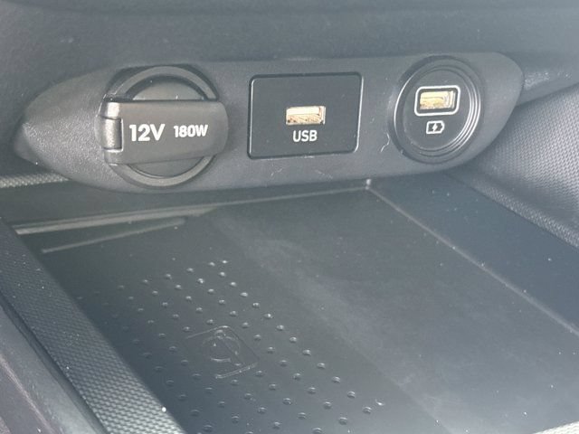 Used 2023 Hyundai Elantra SEL w/ Convenience Package FWD image 23