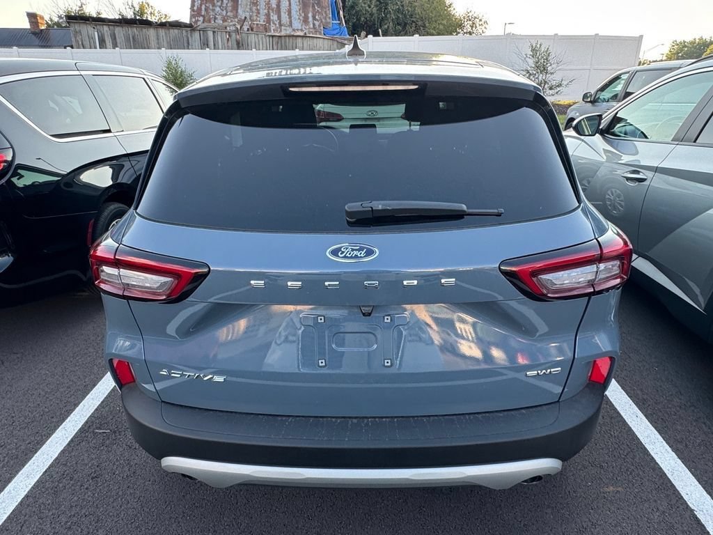 Used 2024 Ford Escape Active AWD/4WD image 16