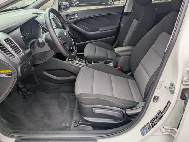 Used 2017 Kia Forte S FWD image 14