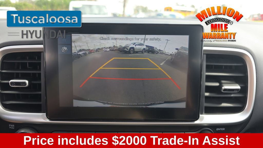 Used 2024 Hyundai Venue SEL image 20