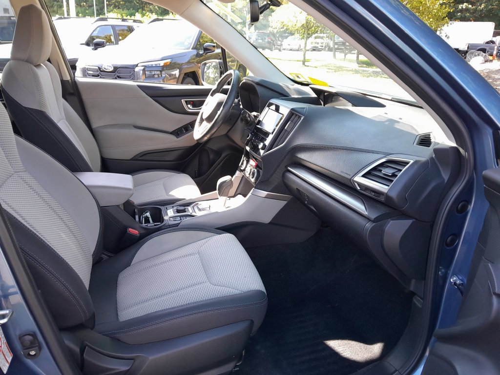 Used 2019 Subaru Forester Premium AWD/4WD image 37