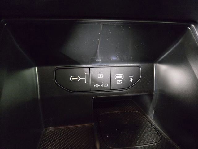 Certified 2025 Kia Sorento S image 28